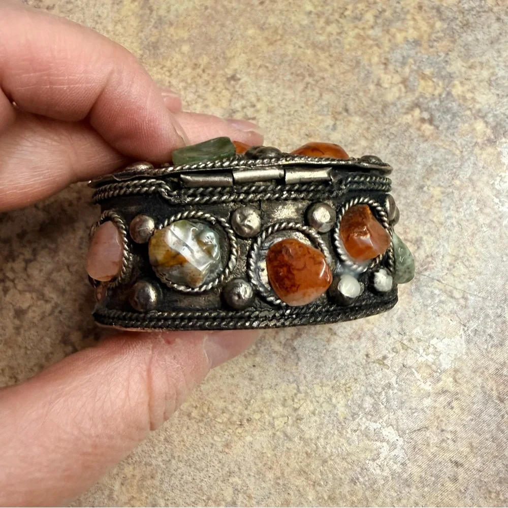 Vintage Moroccan Moorish Sajai gemstone box